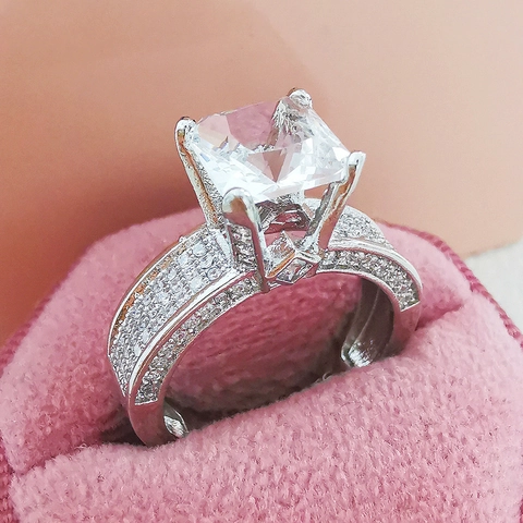 Anillo de Zirconia Cuadrado Bañado en Plata 925 Lujo Corte Princesa Micro Pavé Halo Boda Joyería para Mujer