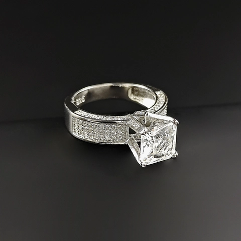 Anillo de Zirconia Cuadrado Bañado en Plata 925 Lujo Corte Princesa Micro Pavé Halo Boda Joyería para Mujer