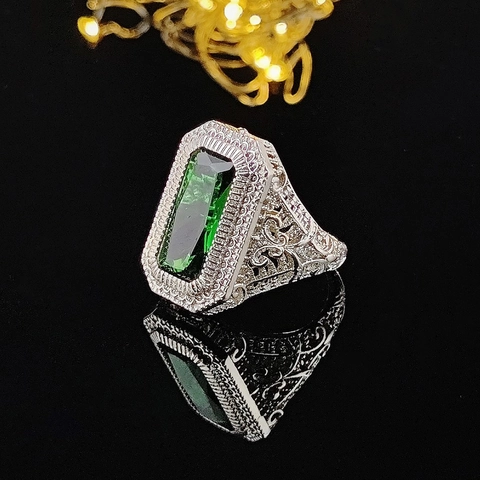 Anello Vintage in Rame Con Zirconia Cubica Verde Taglio Smeraldo Donna Filigrana Traforata Galvanico Lusso Fidanzamento Gioielli