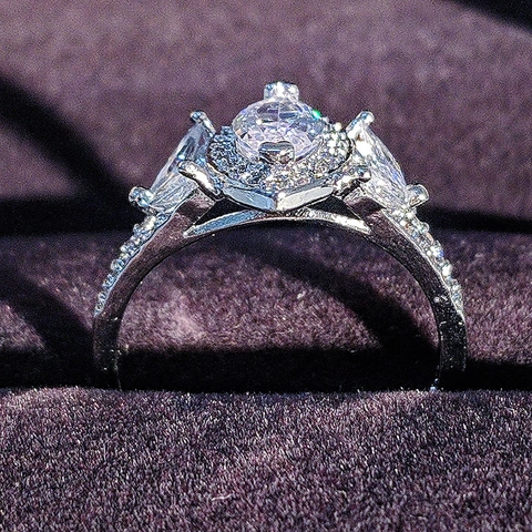 Luxury Marquise Cut Zircon Wedding Ring For Women Copper Silver Plated Crystal Halo Engagement Ring European Fashion Jewelry
