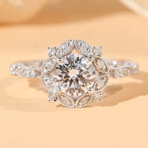 Luxury 1 Carat Moissanite Ring For Women Silver Plated Copper Adjustable Pear Round Cluster Zirconia Ring Jewelry Gift