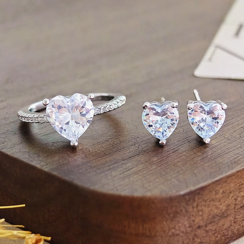 Süß Kupfer Herz Zirkonia Schmuck Set Herzförmiger Ring Und Ohrstecker Für Damen Versilbert Elegante Mode Accessoires Geschenk