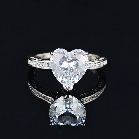 Women's Heart Shaped Zirconia Ring Copper Elegant Romantic Engagement Ring With Rhinestone Accents For Wedding Party Jewelry Gift
