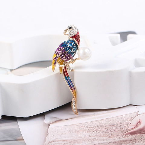 Vintage Alloy Enamel Parrot Brooch For Women Men Rhinestone Animal Shape Artificial Pearl Pendant Cloisonne Pins Jewelry Gift
