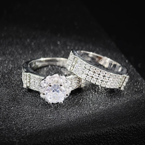 Lujoso Juego de Anillos de Compromiso de Cobre para Mujer Plateado Diamante de Imitación Halo Alianza de Boda Nupcial Moda Anillo de Dedo Joyería