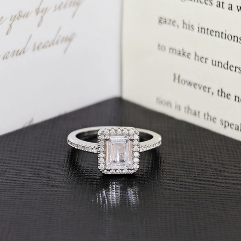 Μόδα Emerald Cut Τετράγωνο Ζιργκόν Halo Δαχτυλίδι Χάλκινο Micro Pave Band Δαχτυλίδι για Γυναίκες Γάμος Αρραβώνας Πάρτι Κοσμήματα Δώρο