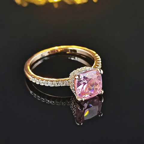 Luxury Large Square Pink Zirconia Copper Ring For Women Rose Gold Plated Geometric 3D Design Formal Banquet Jewelry Ring