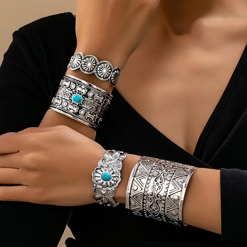 Vintage Boheemse Legering Open Armband Met Imitatie Turkoois Etnisch Bloemenpatroon Geometrisch Reliëf Verstelbare Armband Dames