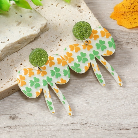 Boucles d'Oreilles Pendantes en Acrylique Papillon et Trèfle pour la Saint-Patrick pour Femmes Vert Jaune Imprimé Lettre Lucky Bijoux de Fête Festival