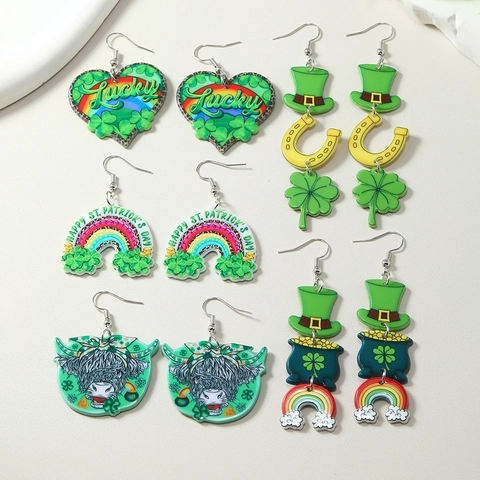 Boucles d'Oreilles Saint-Patrick Trèfle Arc-en-Ciel Lucky Cœur Vache des Highlands Acrylique Boucles d'Oreilles Pendantes Bijoux Fête Cadeau