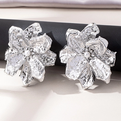 Oversized Ruffled Flower Stud Earrings Hammered Metal Texture Faux Artificial Pearl Stainless Steel Earring Post Statement Jewelry