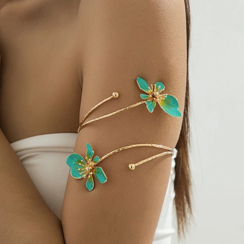 Boheems Emaille Bloem Bovenarm Manchet Spiraal Goud Open Armband Zinklegering Florale Bangle Voor Vrouwen Sieraden