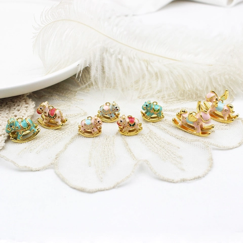 Copper Gold Plated Enamel Animal Pendant Charms For DIY Jewelry Making Puppy Unicorn Rocking Horse Cat Elk Fashion Accessories