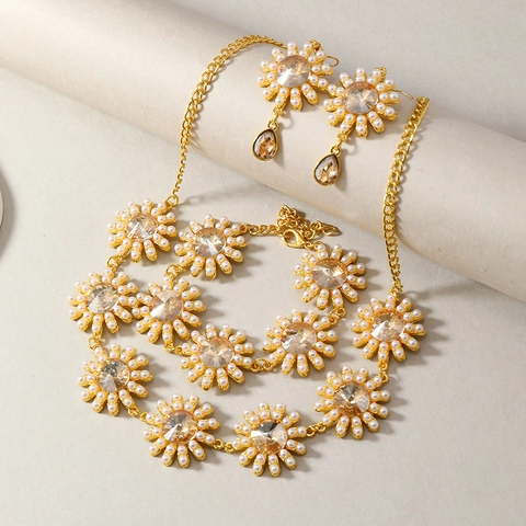 Vintage Alloy Flower Rhinestone Pearl Necklace Bracelet Earrings Jewelry For Women Banquet Wedding Formal Occasion Dress Accessories
