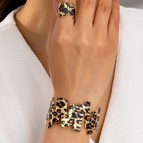 Damen Schmuckset Legierung Leopardenmuster Geometrisch Offener Armreif Und Ring Vintage Gold Galvanisiert Mode Accessoires