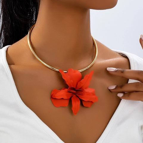 Large Alloy 3D Flower Pendant Choker Necklace For Women Fashion Statement Bold Orchid Floral Neckband Jewelry For Party