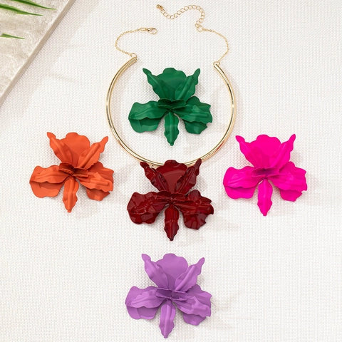 Large Alloy 3D Flower Pendant Choker Necklace For Women Fashion Statement Bold Orchid Floral Neckband Jewelry For Party