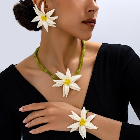 Fresh Sweet Lily Flower Jewelry Set Resin Beaded Necklace Bracelet Earrings Botanical Vacation Beach Style Women Jewelry