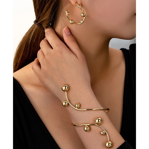 Collezione Di Gioielli In Lega Dorata Vintage Per Donne Linea Di Metallo Irregolare Con Orecchini A Sfera E Bracciale