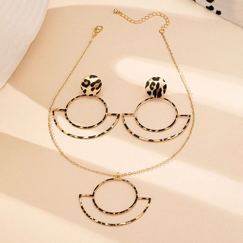 Leopard Print Geometric Jewelry Set Alloy Gold Plated Hollow Circle Pendant Necklace Earrings For Women Fashion Jewelry