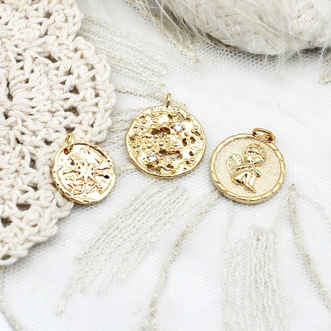 Vintage Gold Plated Copper Round Coin Pendant Angel Rose Sun Queen Portrait Lion Charms For DIY Jewelry Making Necklace