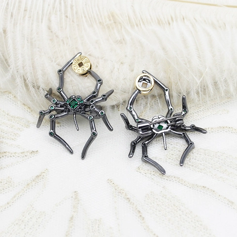 Vintage 18K Gold Plated Copper Spider Brooch With Rhinestone And Artificial Pearl Wealth Insect Lapel Pin DIY Jewelry Accessory