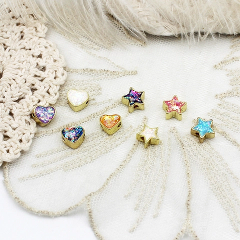 Ciondoli in Rame Placcato Oro 18K Opale Sintetico per Creazione Gioielli Fai-da-te Cuore Croce Farfalla Stella Tartaruga