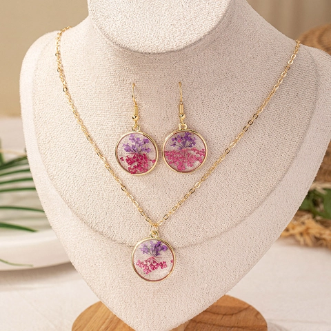 Elegante Vintage Legierung Trockenblume Harz Halskette Und Ohrringe Goldton Schmetterling Herz Abstraktes Gesicht Damen Schmuck