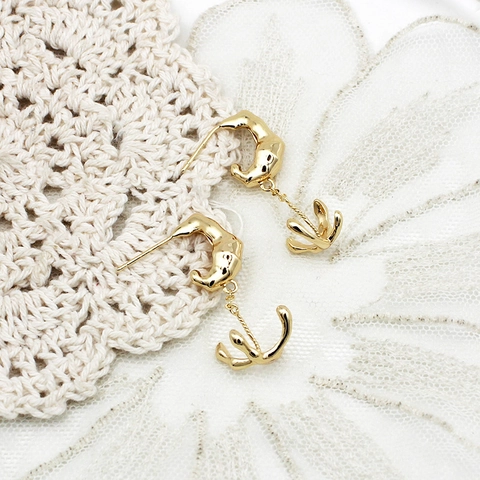 Baroque Artificial Pearl Irregular Fluid Metal Drop Earrings 18K Real Gold Plated Copper Minimalist Dangle Earrings For Women