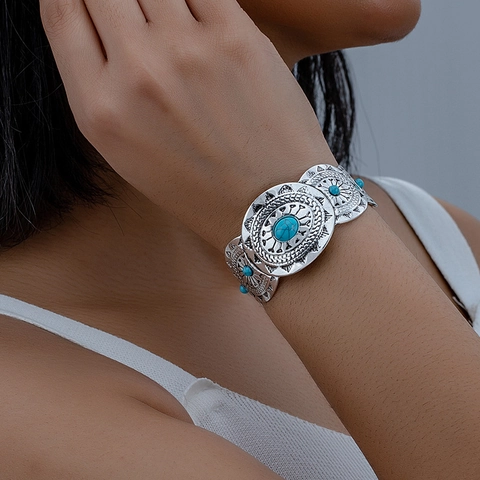Vintage Bohemian Silver Color Iron Cuff Bracelet For Women Ethnic Carved Sunburst Pattern Inlaid Synthetic Turquoise Open Bangle