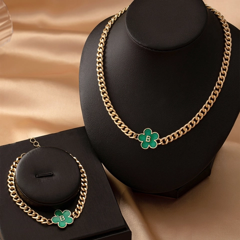 Vintage Green Enamel Flower Alphabet Letter A-Z Pendant Necklace Bracelet Jewelry Set For Women Gold Tone Artificial Pearl