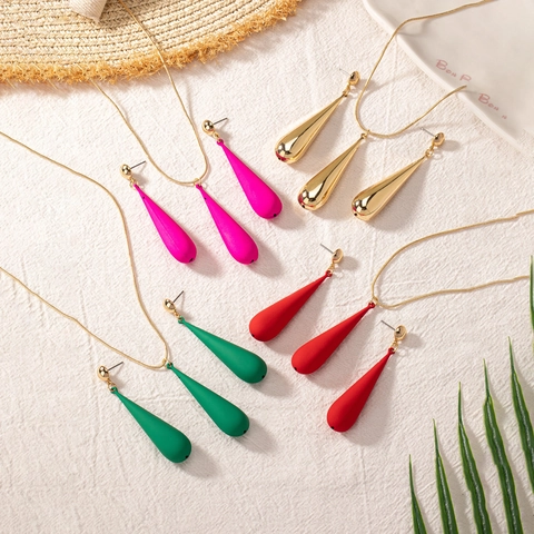 Vintage Legierung Geometrische Wassertropfen Anhänger Halskette Und Ohrringe Set Matte Elegant Damen Schmuck Party Urlaub