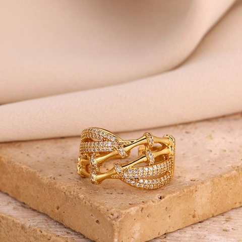 Elegante Anillo Abierto de Cobre Chapado en Oro con Circonia para Mujer Vintage Lujo Ligero Cisne Estrella Flor Geométrico Joyería Ajustable