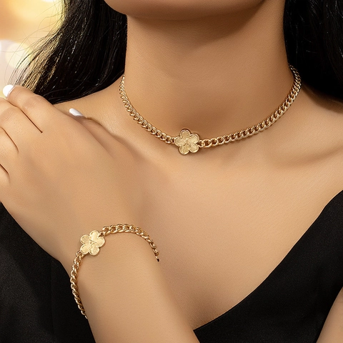Women Fashion Alloy Gold Plated Jewelry Cuban Chain Flower Pendant Letter Necklace and Bracelet For Daily Commuting Jewelry Gift