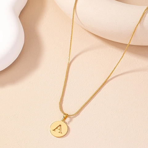 Fashionable Alloy 26 Letters Pendant Necklace For Women Round Hollow Alphabet Charm Snake Chain Minimalist Commuting Jewelry Gift