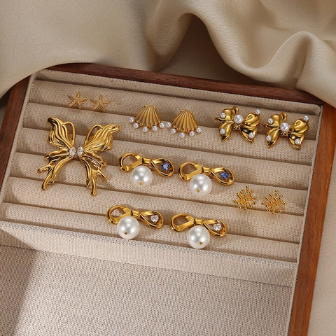 Pendientes Vintage de Zirconia con Perlas Artificiales de Imitación Chapados en Oro de 18K para Mujer Elegantes Pendientes de Botón con Forma de Lazo Corazón Mariposa Concha Estrella de Mar