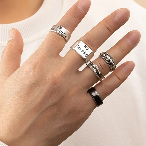 Vintage Legierung Ring Set Für Herren Damen Hip Hop Punk Stil Buchstaben Lächeln Gesicht Muster Retro Silber Schwarz Ring