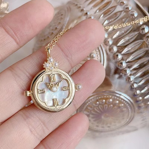 18K Gold Plated Copper Natural Shell Clock Locket Pendant With Roman Numerals Faux Artificial Pearl Angel Wing DIY Jewelry Necklace