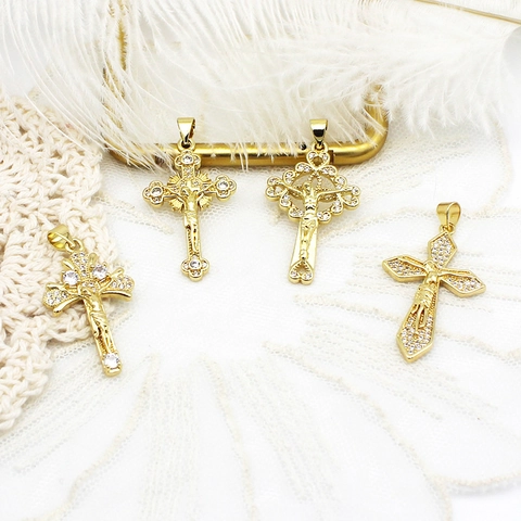 Hip Hop Pendente a Croce in Rame Placcato Oro 18K Micro Pave Strass Crocifisso Religioso Vergine Maria Ciondolo per Collana Fai Da Te Gioielli