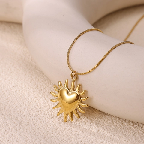 304 Stainless Steel Sun Heart Pendant Necklace Gold Silver Plated Enamel Sunflower Lip Star Necklaces For Women Jewelry
