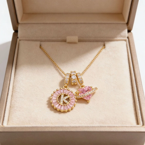 Collar de Pendiente de Letra de Alfabeto de Cobre Zirconia Corazón Rosa Planeta Estrella Cadena de Caja Oro Joyería Mujer