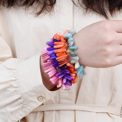 Boho Naturstein Chips Armband Unregelmäßige Kristall Muschel Perlen Elastische Bangle Für Damen Handgefertigter Schmuck