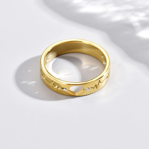 Anillo de Corazón con Latido ECG de Acero Inoxidable para Hombres Mujeres Pareja Chapado en Oro Corazón Hueco Strass Joyería de Moda
