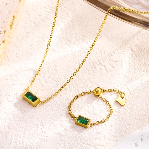 Vintage Titanium Steel Green Rhinestone Ring Necklace Elegant Square Gemstone Pendant For Women Fashion Jewelry