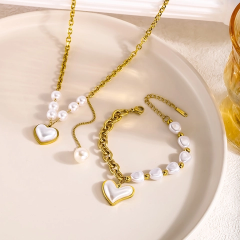 Ensemble Collier et Bracelet en Acier Inoxydable pour Femme Pendentif Coeur Künstliche Perle Chaîne Mixte Plaqué Or Coquille Blanche Strass Bijoux de Mode