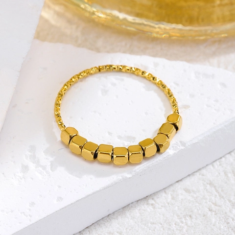 Bague Ouverte Minimaliste Vintage en Cuivre Plaqué Or pour Femmes Texture Martelée Perles Cubiques Géométriques Bague Réglable pour Index Bijoux Cadeau