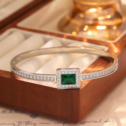 Vintage Emerald Green Rhinestone Inlaid Stainless Steel Bangle For Women Luxury Gold Silver Plated Titanium Steel Bracelet Jewelry