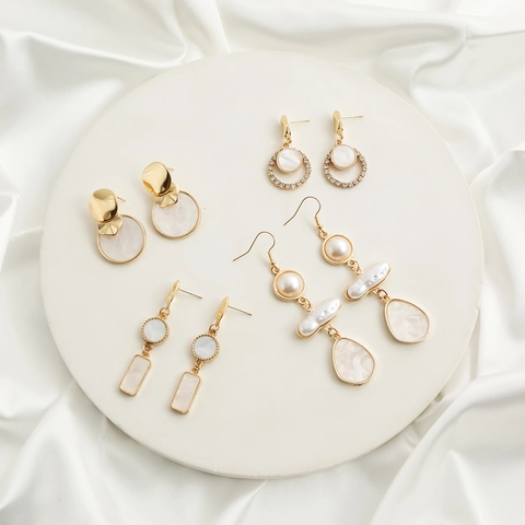 Orecchini di Künstliche Perle e Conchiglia Vintage Francese per Donna in Lega Placcata Oro Orecchini Pendenti Geometrici Con Perno in Acciaio