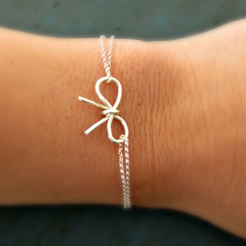 Minimalistisches Legierung Schleife Doppelschicht Armband Für Damen Elegante Gold Silber Vergoldet Schleifen Kette Armband Mode Schmuck