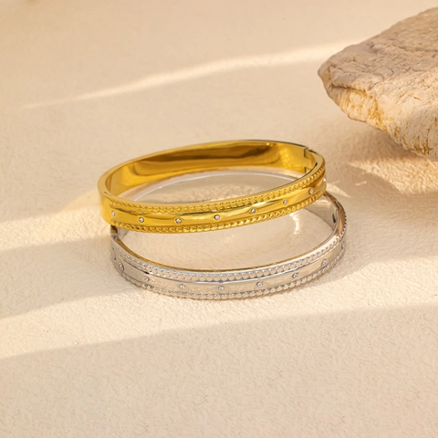 Bracelet Jonc en Acier Inoxydable avec Zircone pour Femme Plaqué Or Argent Cœur Géométrique Bijoux de Mode Cadeau